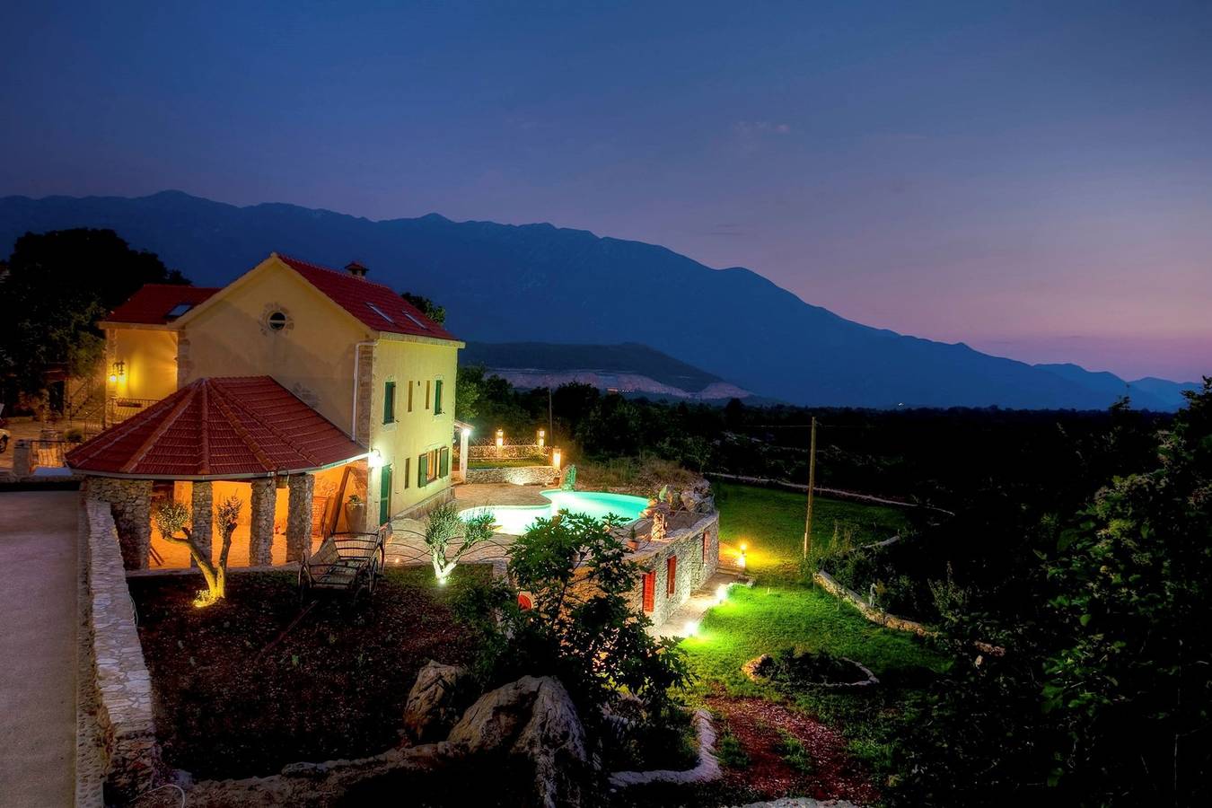 Villa für 12 Personen mit Balkon/Terrasse in Makarska Riviera