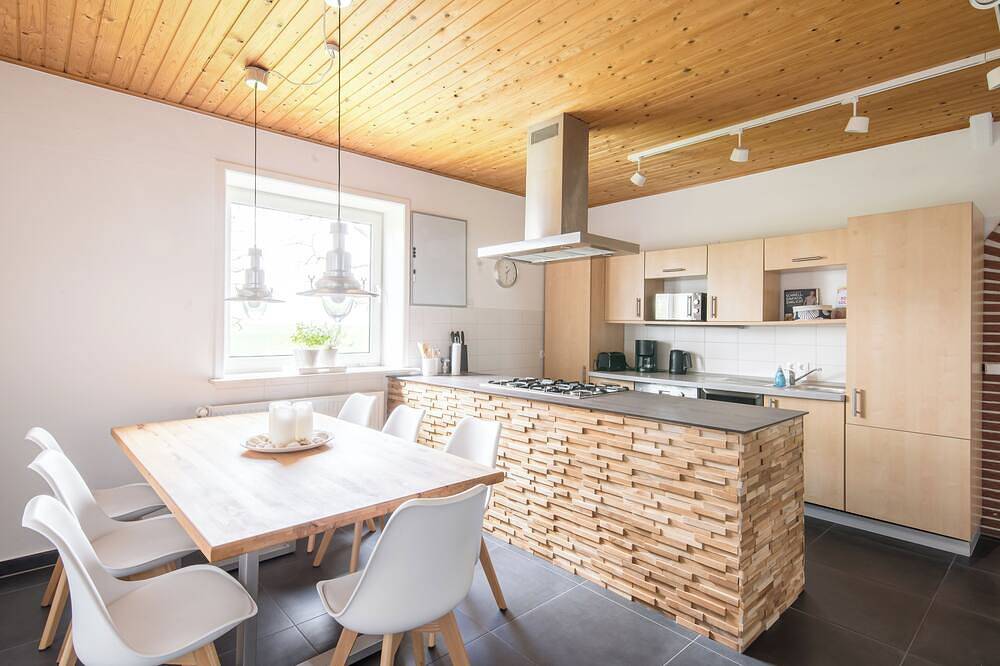 Ganze Wohnung, Ferienwohnung Segelboot - exklusive, großzügig und moderne Ausstattung in Lehe, Halbinsel Eiderstedt