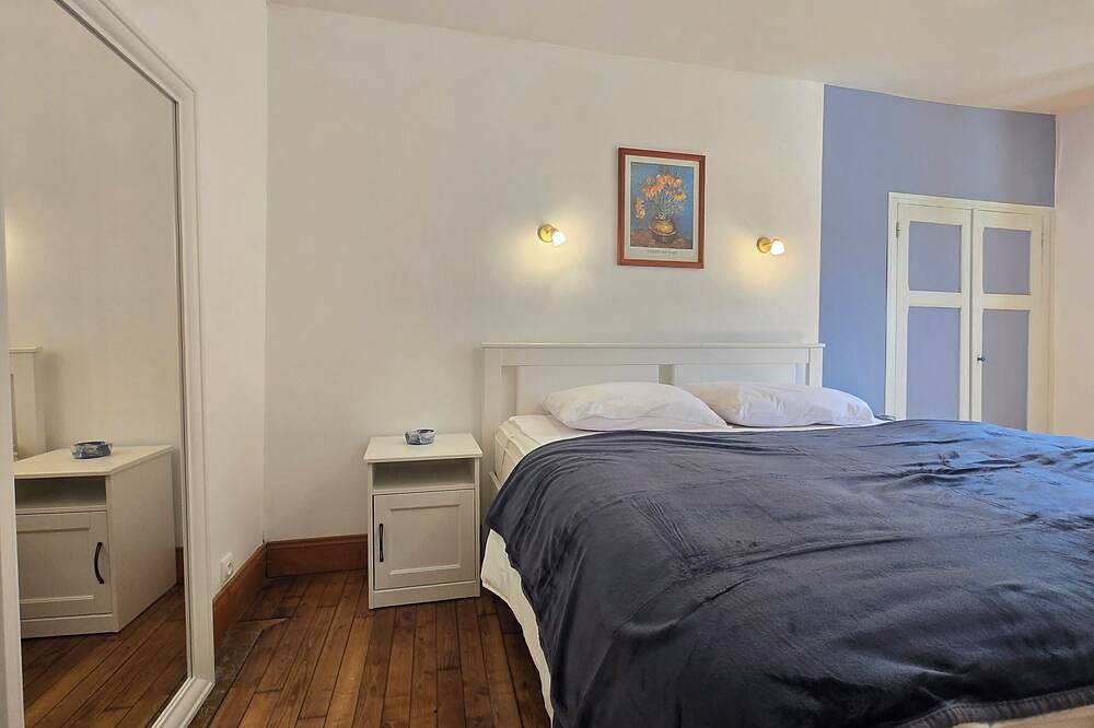 Appartement entier, La Mozerie confort et cour privée en plein centre de Montignac Lascaux in Montignac, Périgord Noir