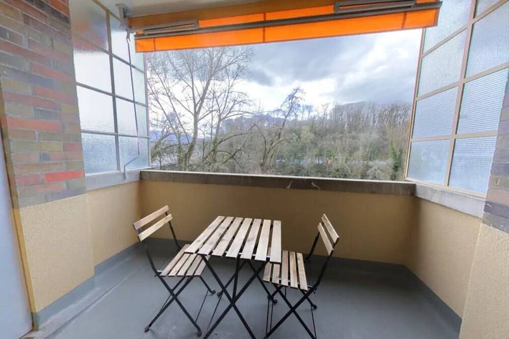 Ganze Wohnung, Spacious 1-Bedroom Apartment w/River Views & Balcony - Jonction District in Genf, Genfer See