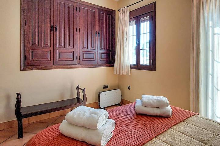 Nice home in Grazalema with house a mountain view in Grazalema, Pueblos Blancos
