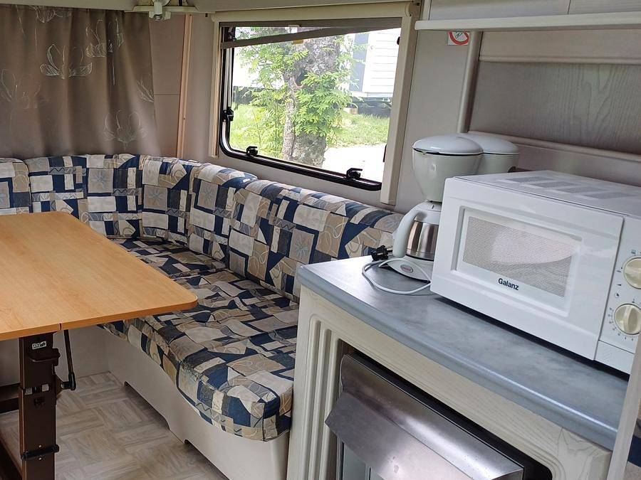 Camping La Cigale de l'Allier - Caravane 4 personnes in Langogne, Région de Mende