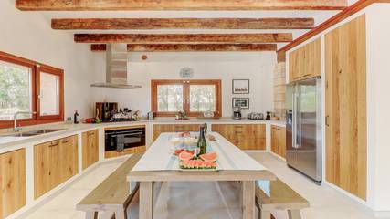 Chalet in Crestatx, Sa Pobla für 12 