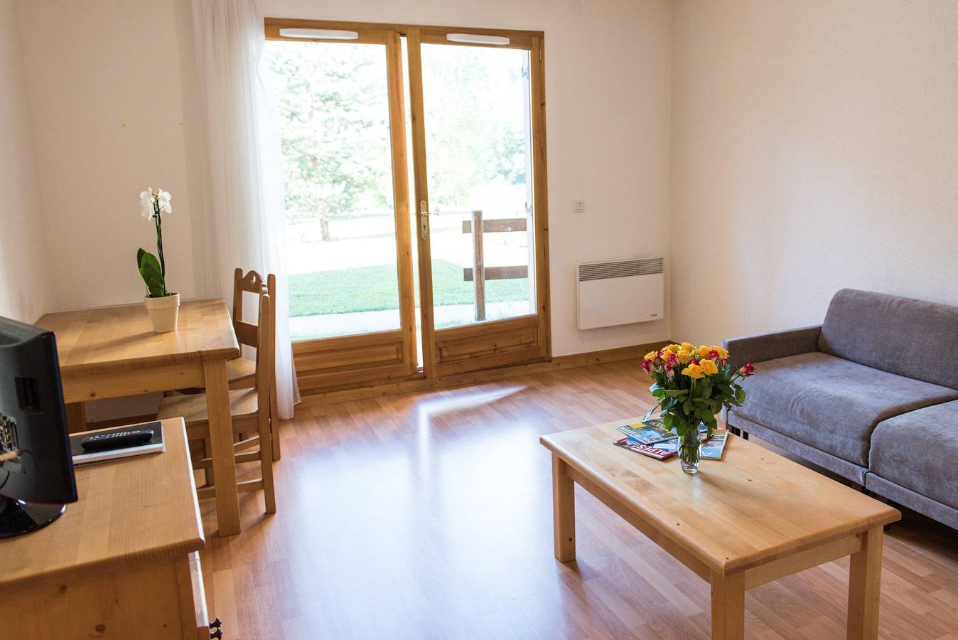 Ganzes Studio, Studio für 2 Personen mit Pool in Giez, Parc naturel régional du Massif des Bauges