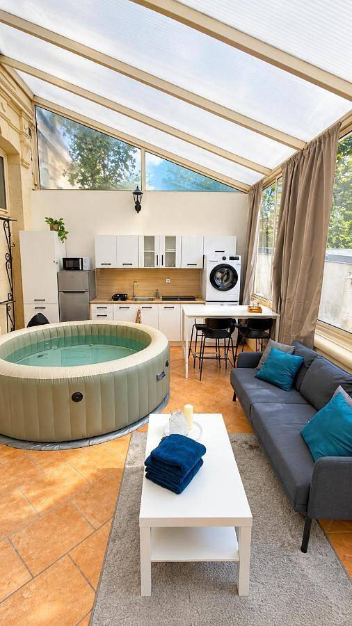Appartement de vacances pour 4 personnes, avec Jacuzzi ainsi que Terrasse et Jardin à Nesle