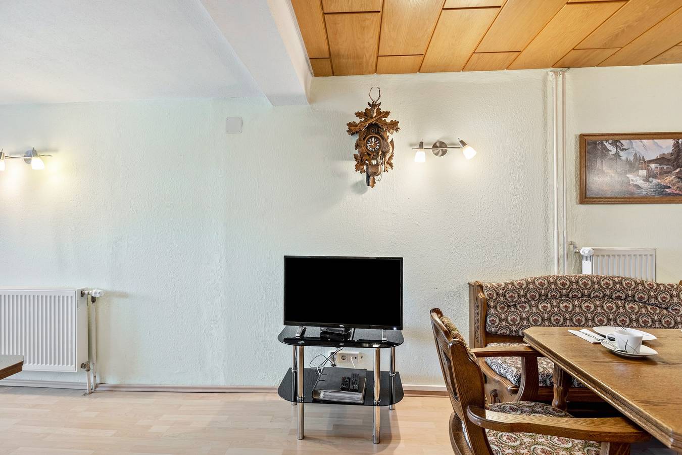 Apartamento inteiro, Apartamento Schuhmacher com Terraço e Wi-Fi in Donaueschingen, Central Black Forest