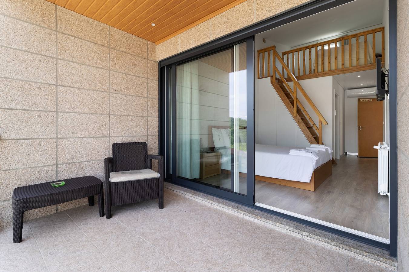Quarto para férias 'Quarto com Mezzanine Cabeço' com vista para a montanha, Wi-Fi e ar condicionado in Valpaços, Distrito de Vila Real