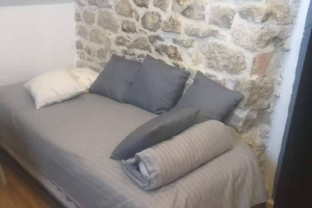 Appartement entier, Studio 19 - Classé 2 étoiles in Dole, Jura