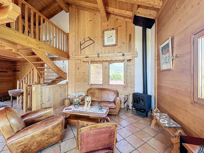 Individual chalet with garage, terrace, laundry room and equipped kitchen in Sallanches, Pays du Mont-Blanc