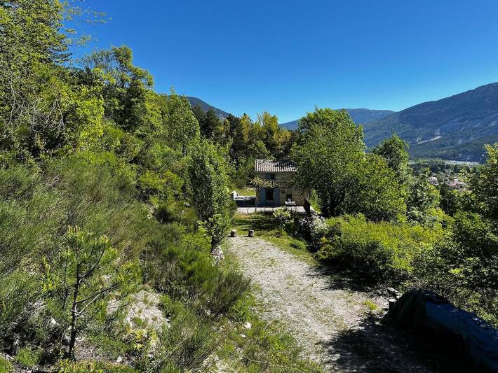 Location de vacances pour 6 personnes, avec terrasse ainsi que vue sur le lac et jardin à Saint-André-les-Alpes - 3