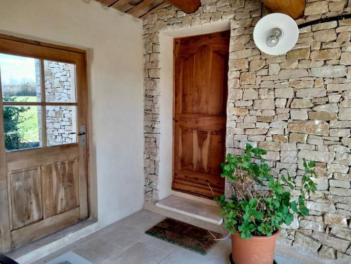 Ferienwohnung für 3 Personen, mit Terrasse und Garten sowie Pool und Ausblick in Sault - 4