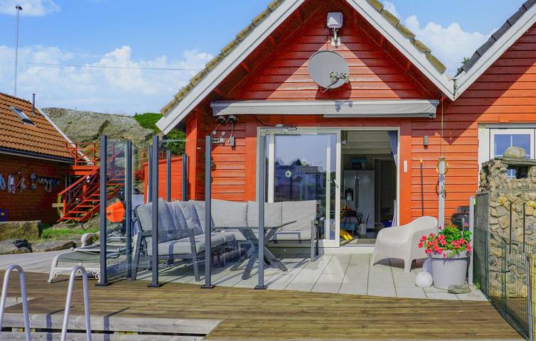 Ferienhaus für 4 Personen, mit Terrasse und Garten in Norwegen