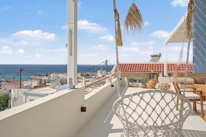 Maison Pnoé – Ferienhaus mit großer Terrasse und Meerblick in Arkasa, Karpathos in Karpathos