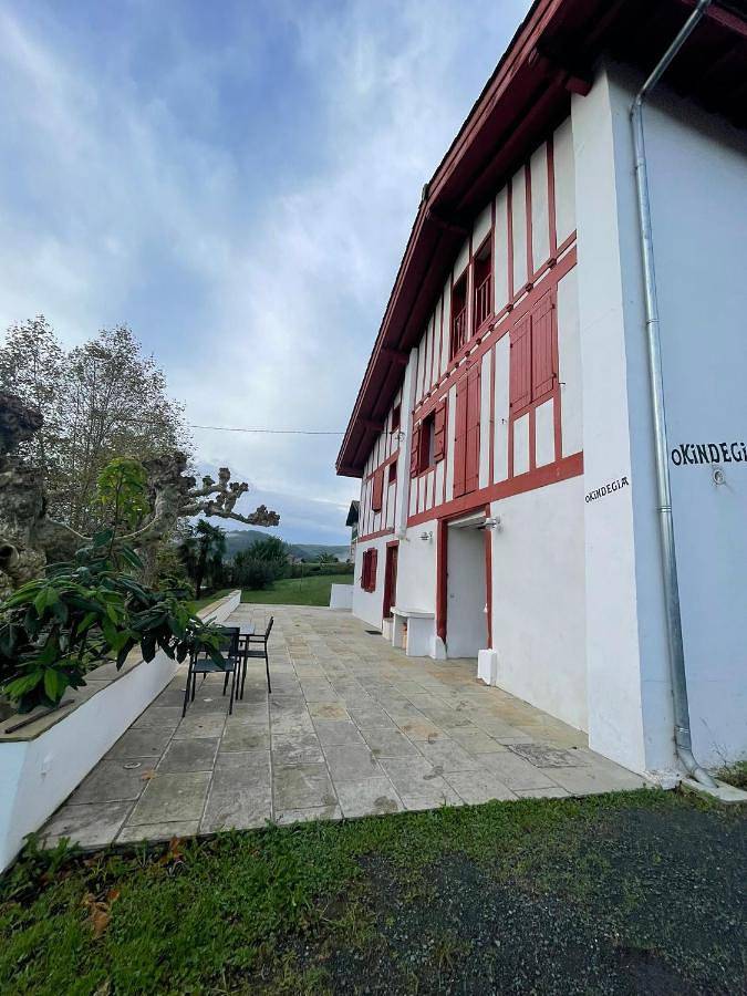 Gîte pour 3 personnes, avec jardin et vue, animaux acceptés à Saint-Pée-sur-Nivelle - 2