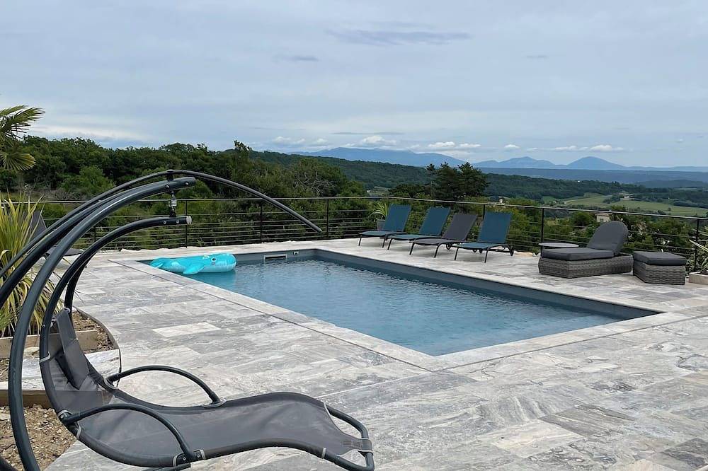 Grande Villa Moderne Avec Piscine et 5 Chambres sur Grand Terrain in Forcalquier, Parc naturel régional du Luberon