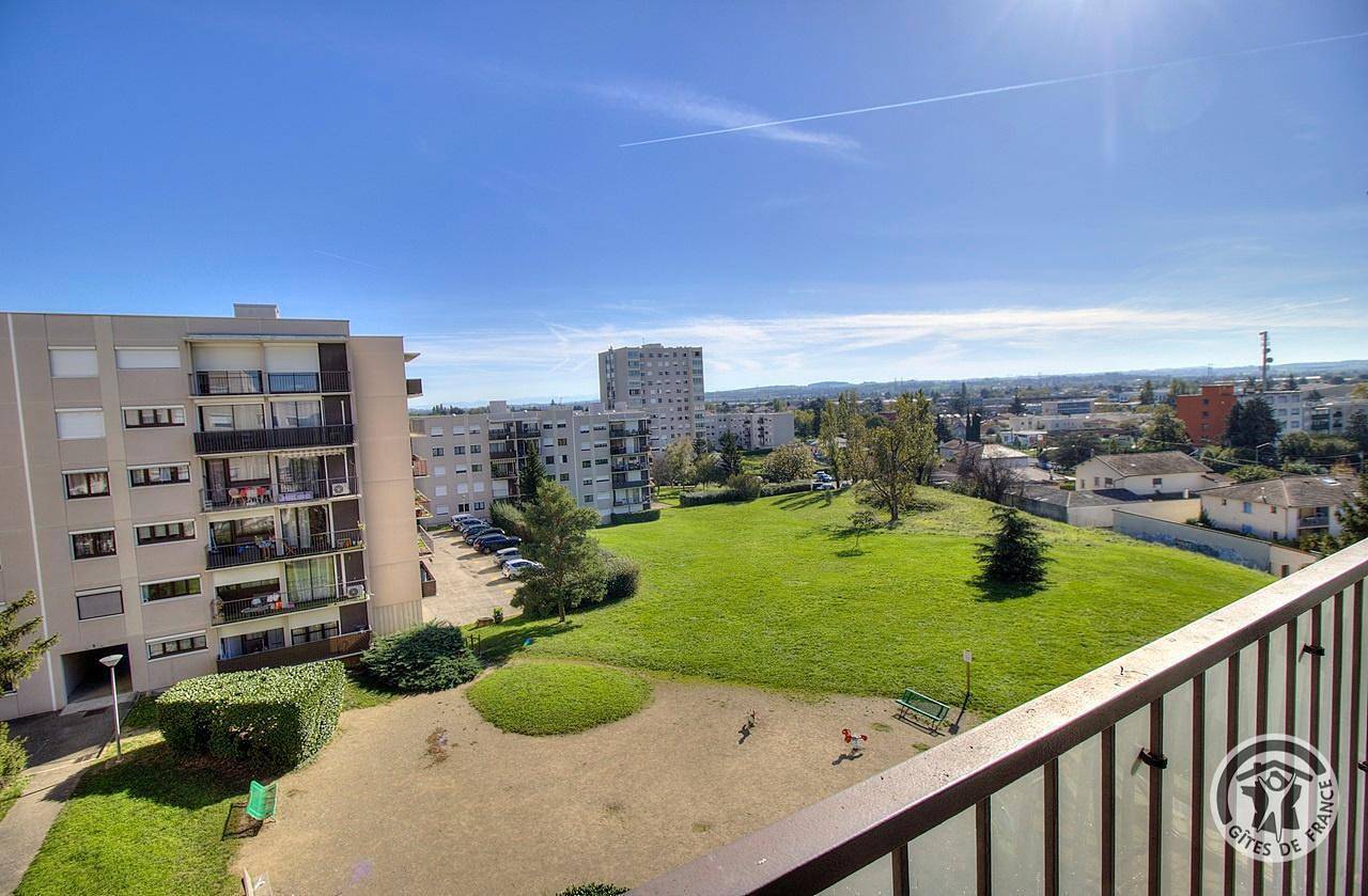 Résidence du Parc de Lyon Est in Saint-Priest, Lyon et ses environs