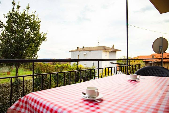 Gîte pour 4 personnes, avec vue et terrasse à Colazza - 3