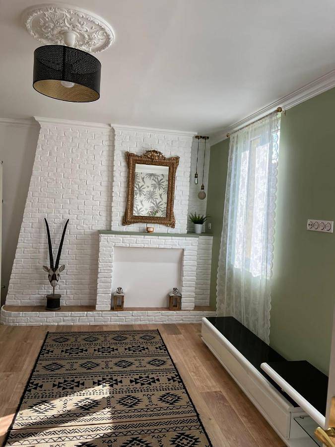 Location de vacances pour 8 personnes, avec vue et jardin à Saint-Denis-de-Pile