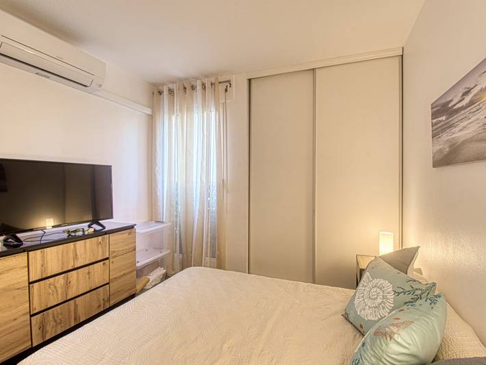 Gîte pour 4 personnes, avec terrasse, animaux acceptés dans Plage du Port Fréjus - 3