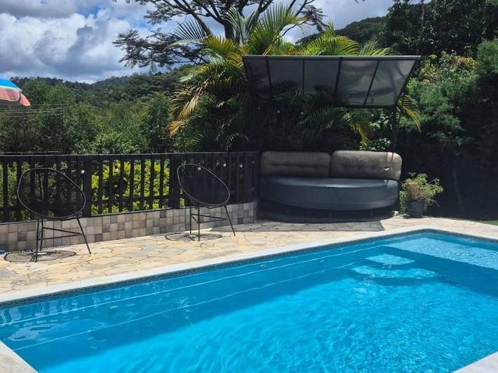 Casas e apartamentos de temporada para 5 pessoas, com piscina e jacuzzi e ainda jardim em Nazaré Paulista