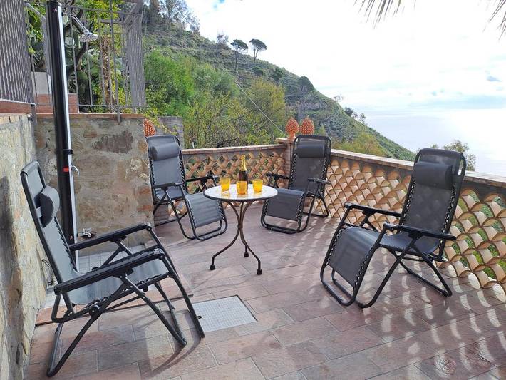 Villa pour 5 personnes, avec jardin et vue à Taormina - 4