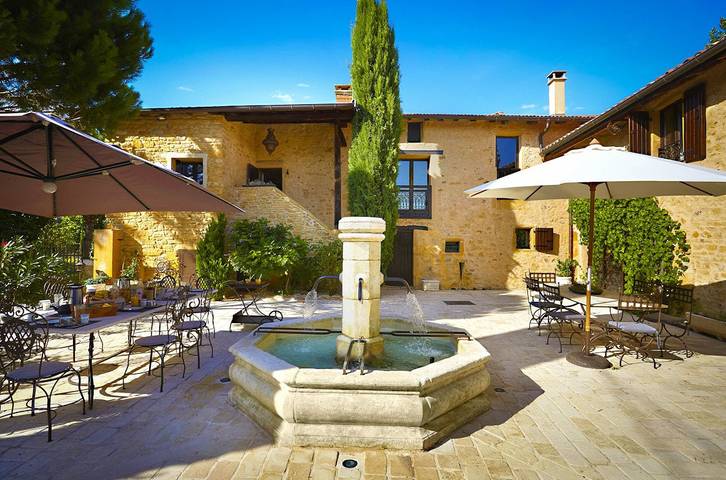 Chambre d’hôte pour 5 personnes, avec jardin et jacuzzi dans Rhône