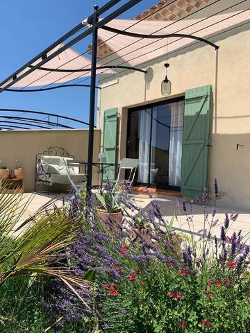 Gîte pour 4 personnes, avec vue et jardin à Grambois