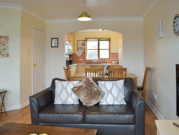 Holiday Rental for 8 People in Broad Haven, Pembrokeshire, Photo 4