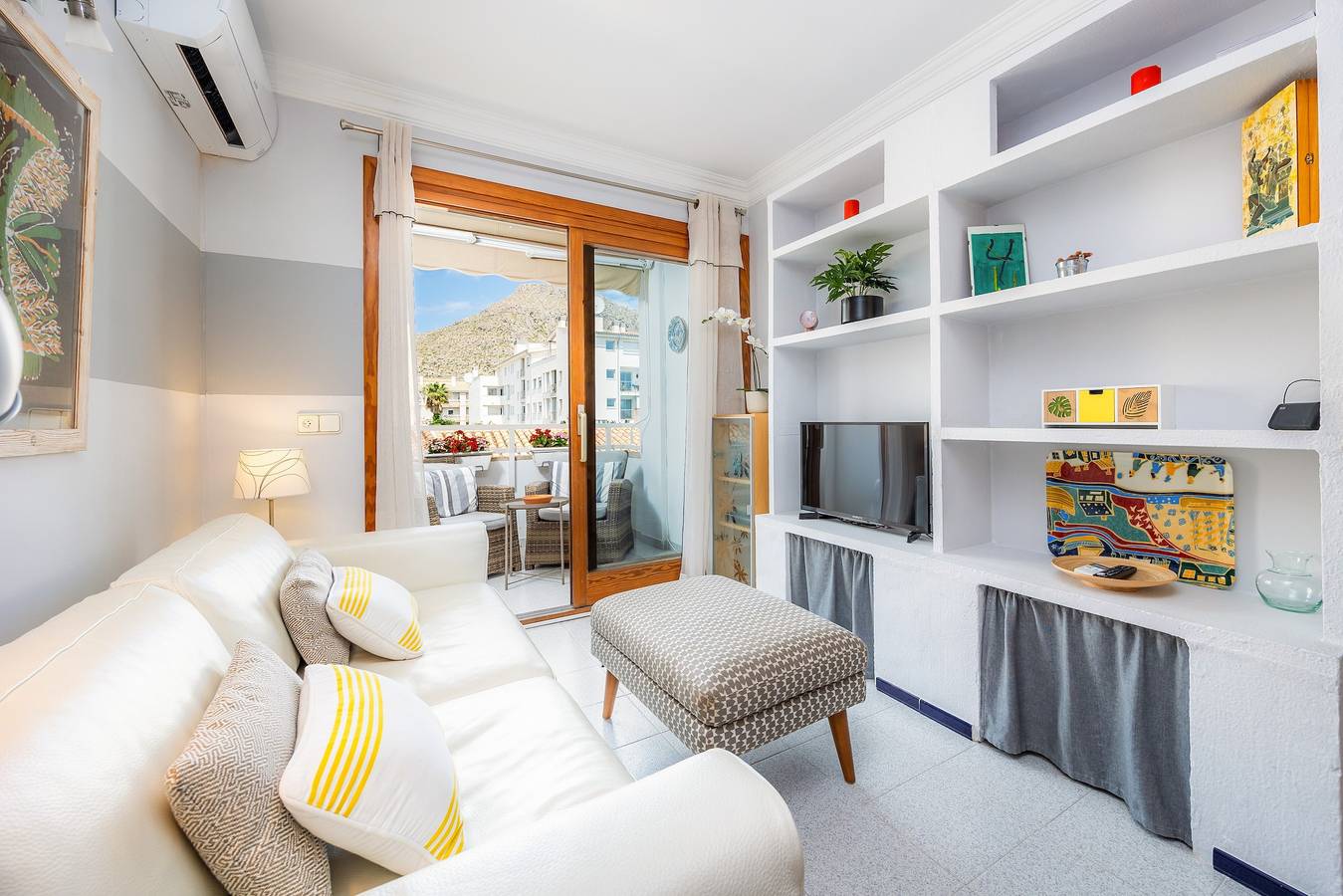 Ganze Wohnung, Ferienwohnung 'Formentor Gloria' mit Bergblick, Wlan und Terrasse in Port de Pollença, Pollença