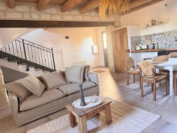 Gîte pour 2 personnes, avec piscine ainsi que vue et jardin, animaux acceptés dans Gallician