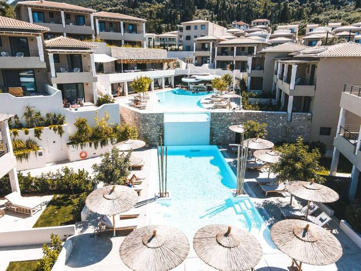 Hôtel pour 2 personnes, avec bassin pour enfant et jardin ainsi que vue et piscine