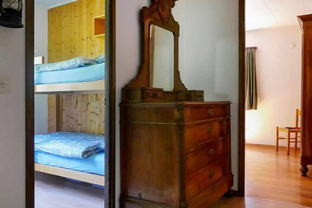 Chalet Al Portic in Blenio, Lepontinische Alpen