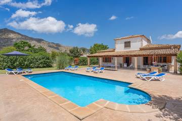 Villa in Pollença Stadt, Pollença für 8 