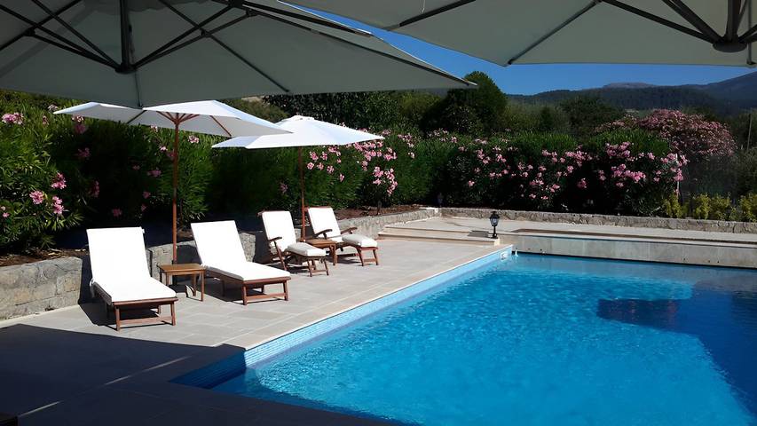 Chambre d’hôte pour 2 personnes, avec piscine et jardin dans les Alpes maritimes - 2