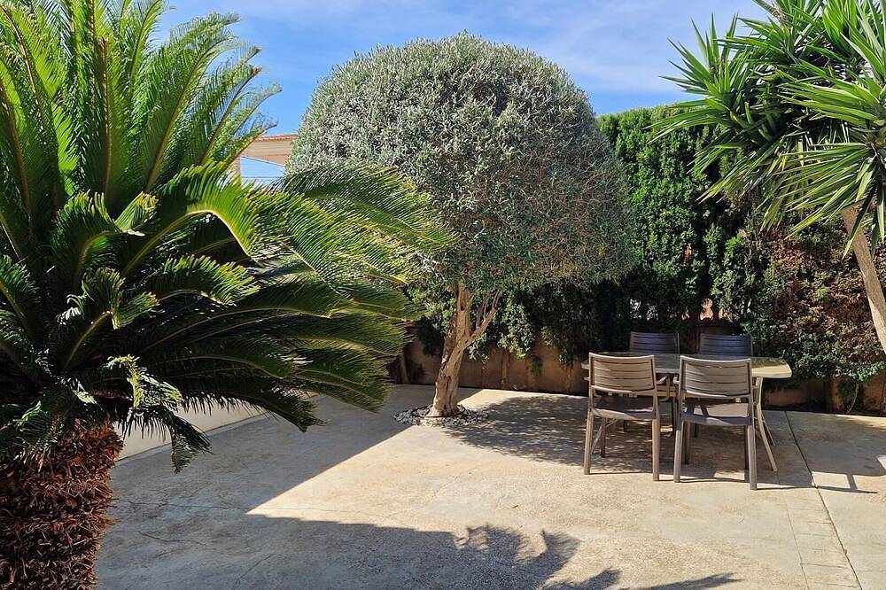 Badia Blava : 3 Bedrooms, Private Pool, Close to Palma in Badia Blava, Llucmajor