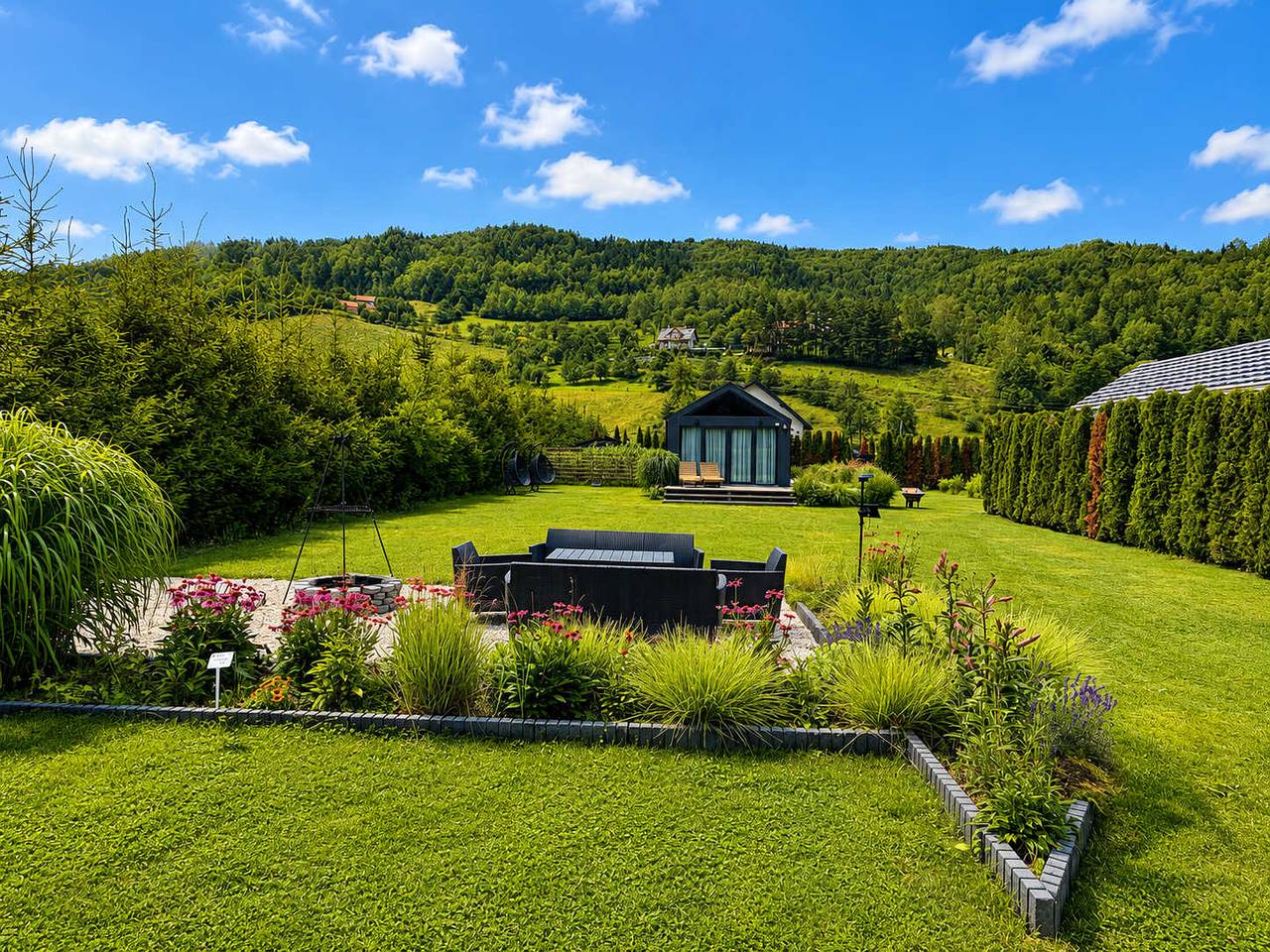 Zacisze Beskidu - House with Sauna, Hot Tub & Pool in Karpaty (Polska)