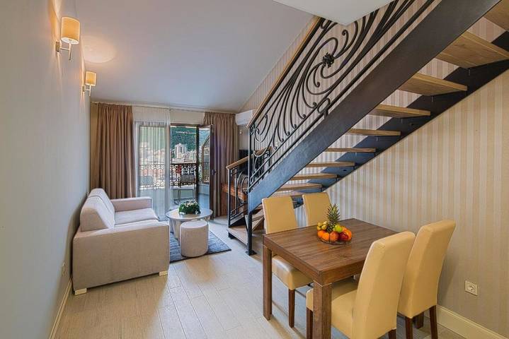 Ferienhaus für 2 Personen, mit Balkon und Sauna sowie Ausblick in Budva - 3