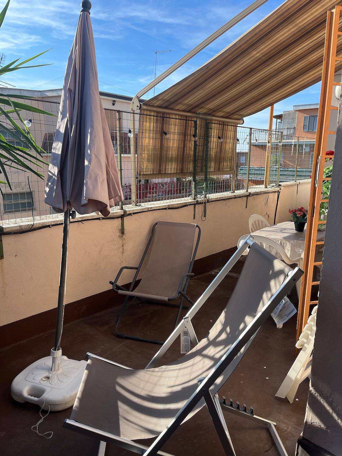 Appartamento intero, Silenzioso attico Ci 14 in Primavalle, Roma