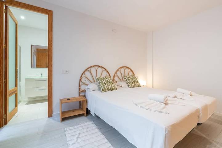 Ganze Wohnung, Angebot September und Oktober - Direkter Zugang zum Meer und den Stränden, ideal für Familien in Portopetro, Santanyí