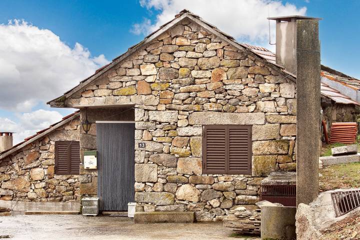 Location de vacances pour 5 personnes, avec terrasse dans Paredes Do Rio