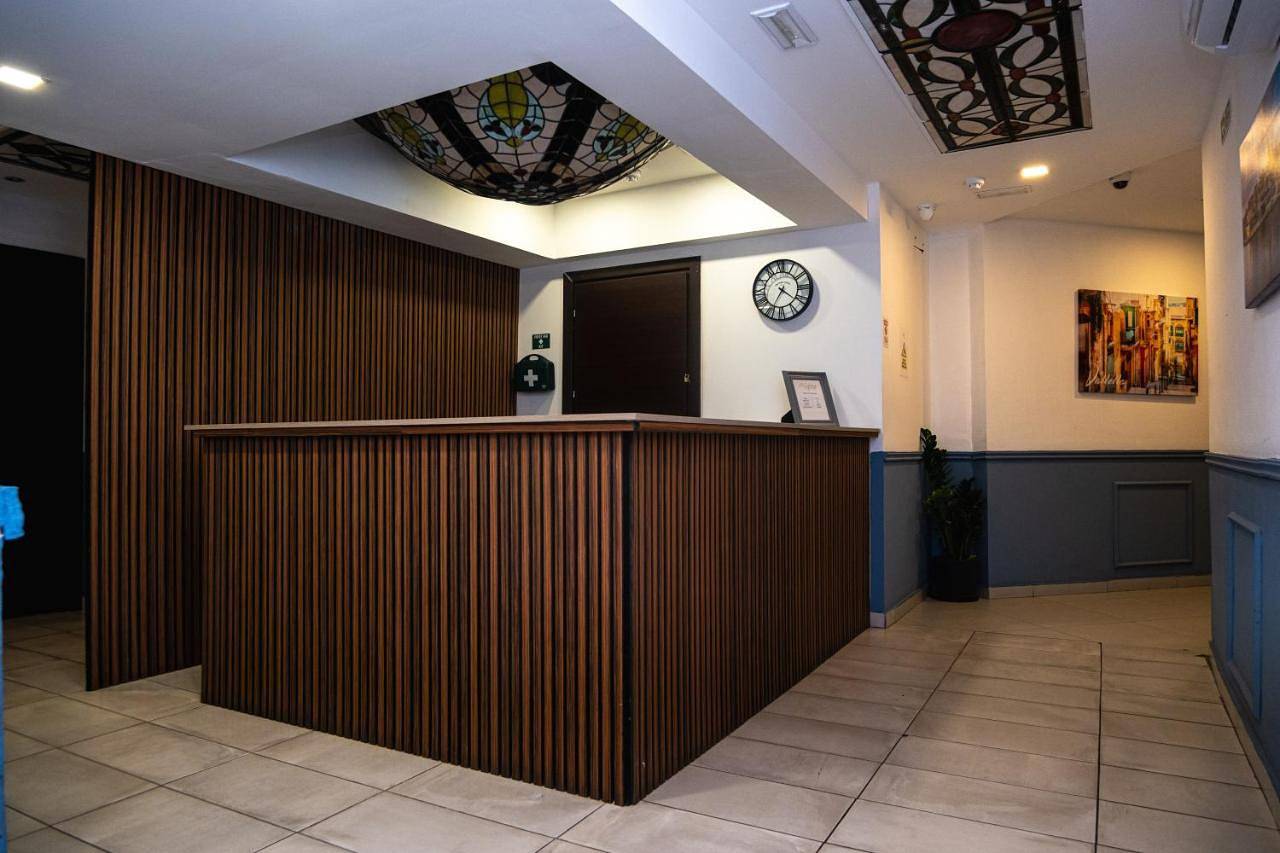 Napoli Suites Studios Aparthotel in Paceville, San Giljan