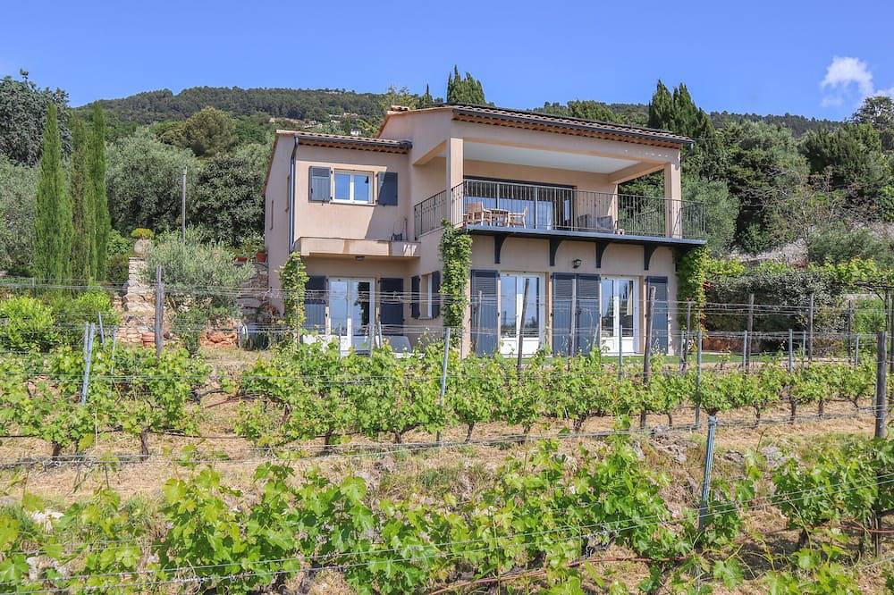 Casa de 3 habitaciones que admite mascotas en Speracedes in Spéracèdes, Costa mediterránea (Francia)