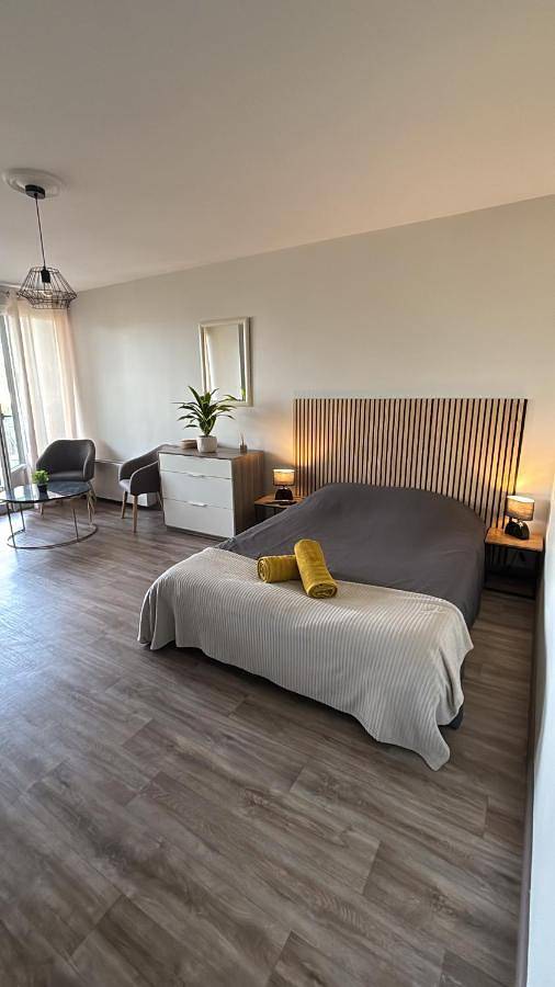 Gîte pour 2 personnes, avec balcon et vue à Sens