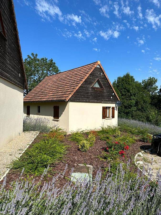 Location de vacances pour 5 personnes, avec piscine et vue ainsi que bassin pour enfant et jardin à Lacapelle-Marival - 2