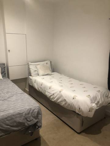 Holiday Letting for 2 People in Southampton, South East England, Photo 3