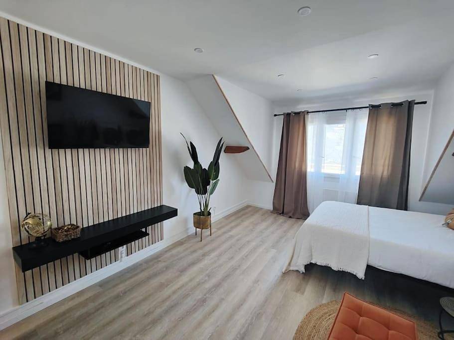 Appartement entier, One-Bedroom Apartment in Châteaudun, Région de Châteaudun