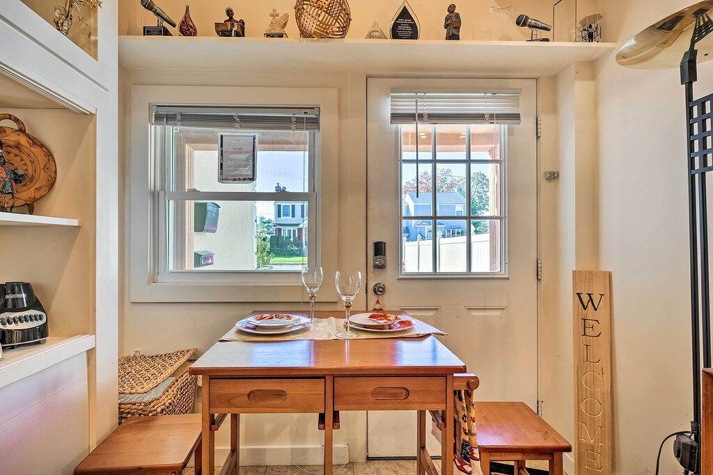 Ganze Wohnung, Cozy & Convenient Elmont Retreat w/ Patio! in Elmont, Nassau County