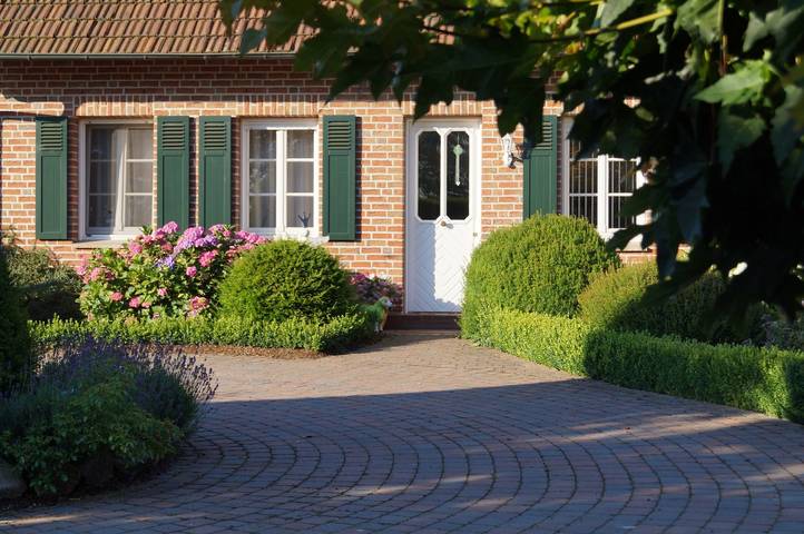 Ferienwohnung für 4 Personen, mit Balkon/Terrasse und Terrasse sowie Garten in Nordrhein-Westfalen