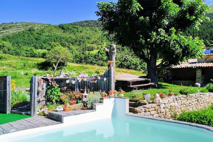 Maison de vacances pour 2 personnes, avec Balcon ainsi que Jardin et Piscine