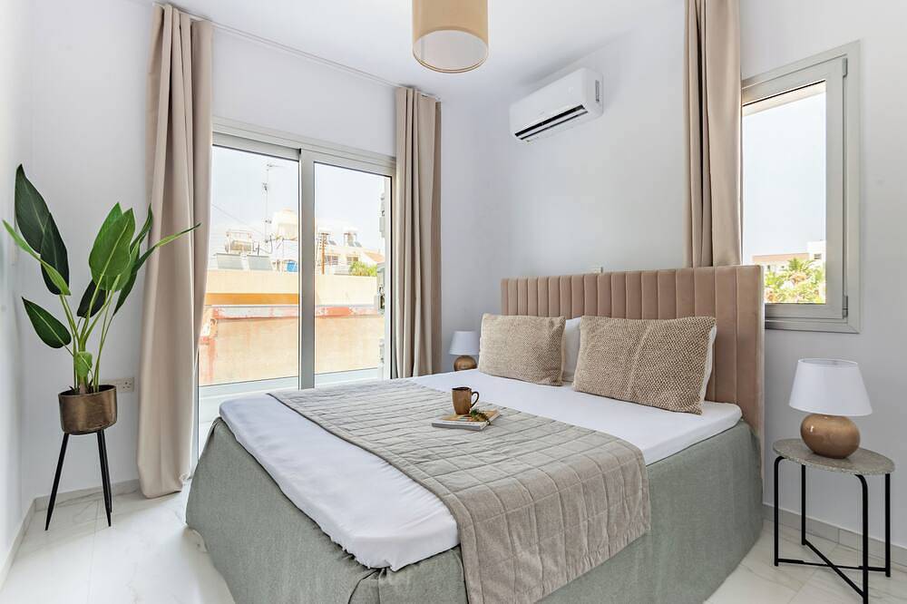 Apartamento entero, Sanders Cruise - Amplio apartamento de 2 habitaciones con balcón in Limasol, Chipre Sur